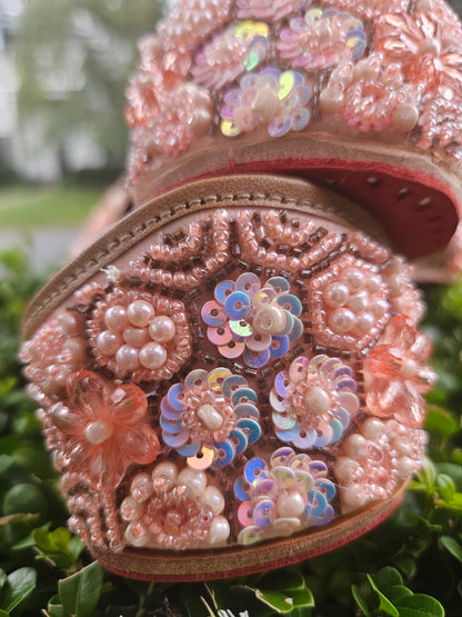 Peachy hive