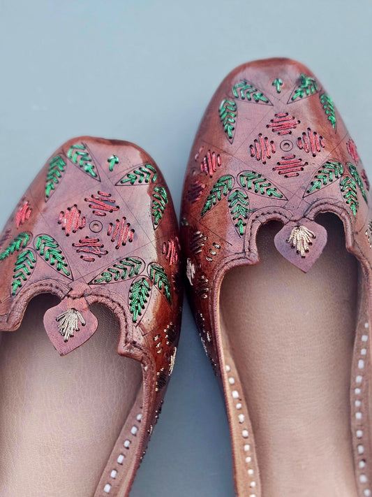 Nomi Slippers